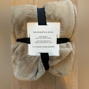 Hudson's Bay Reversible Faux Fur Throw